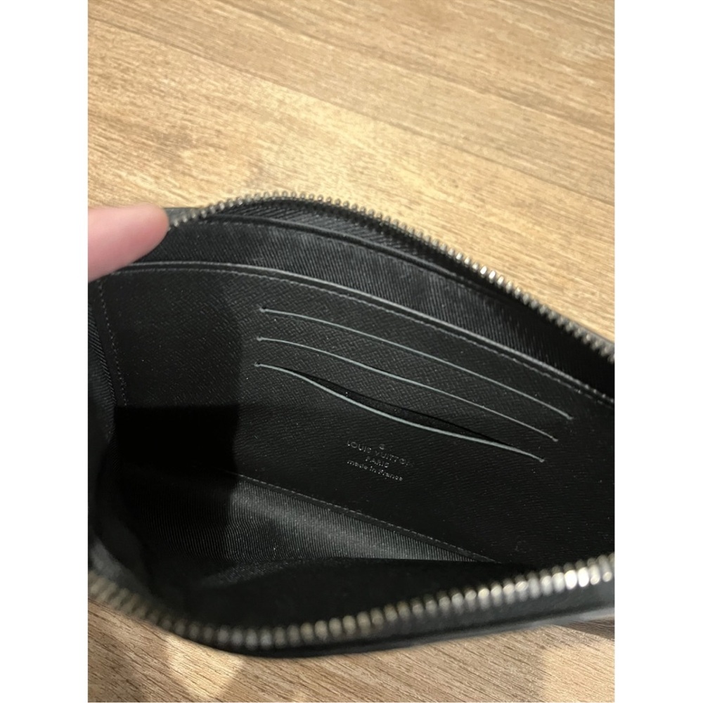Louis Vuitton authentic monogram eclipse pouch - Picture 6 of 6